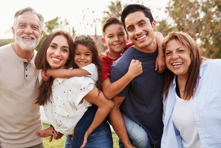 smiling-family-web